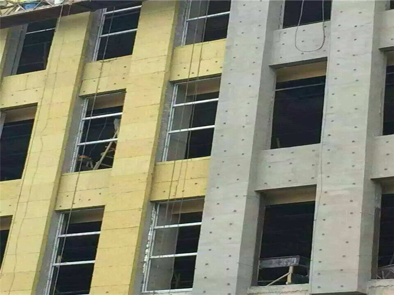 外墙保温岩棉板界面剂的喷射要求